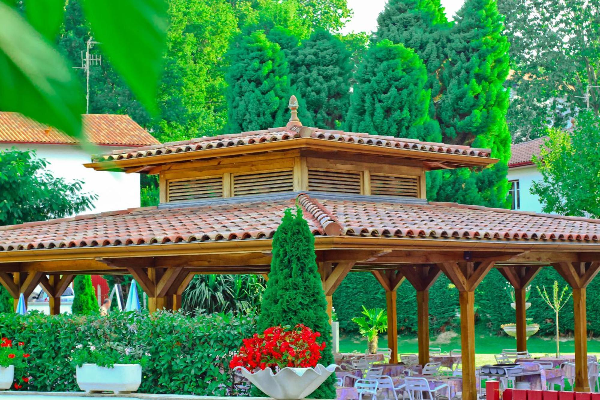 Hotel Restaurant Txistulari Іткассу Екстер'єр фото